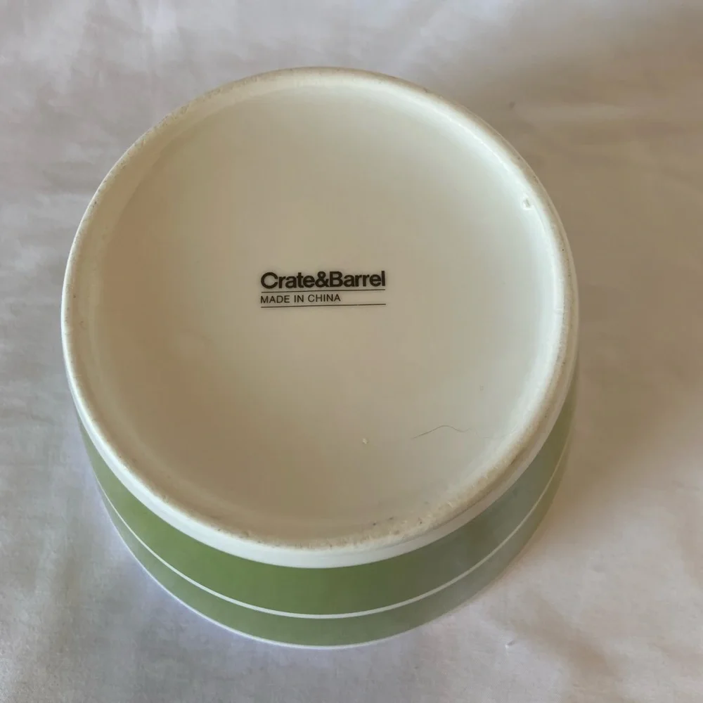 (1) Crate&Barrel ceramic bowl